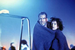 John McClane (Bruce Willis), Holly McClane (Bonnie Bedelia)