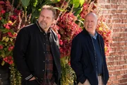 L-R: Frank Kersey (Vincent D'Onofrio), Paul Kersey (Bruce Willis)