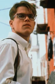 Schon nach kurzer Zeit f&auml;ngt Tom Ripley (Matt Damon) an, Dickie zu bewundern, sogar zu verg&ouml;ttern. Doch dieser sieht in Tom nur einen neuen Zeitvertreib, den er bald ersetzen m&ouml;chte ..._Titel: Der talentierte Mr. Ripley