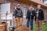 Anna Maas (rechts) arbeitet am liebsten nur mit Frauen zusammen. Sie tr&auml;umt davon, eine ganze Bauausf&uuml;hrung nur mit Frauenfirmen umzusetzen.