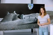 Die NASA plant in nicht so ferner Zukunft den Bau einer ersten Siedlung auf dem Mond. Wie und mit welchen Materialien das umgesetzt werden kann, zeigt Anja Reschke in &bdquo;Wissen vor acht - Zukunft&ldquo;.