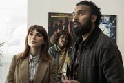 Hintern: Dag (Lolly Adefope). Vorne, l-r: Anita (Aya Cash), Daniel (Himesh Patel)