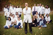 Miguel Angel Mart&iacute;nez-Gonz&aacute;lez (Mi.) ist Professor f&uuml;r &ouml;ffentliche Gesundheit an der Universit&auml;t Navarra und Hauptforscher der PREDIMED-Studie.