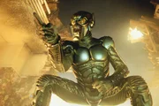 Ein missgl&uuml;cktes Experiment hat dem Gesch&auml;ftsmann Norman Osborn (Willem Dafoe) k&ouml;rperlich und geistig &uuml;bernat&uuml;rliche Kr&auml;fte gegeben - er hat sich in den gr&uuml;nen Kobold verwandelt ...