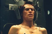 Der besessene Wissenschaftler Norman Osborn (Willem Dafoe) l&auml;sst sich nicht abbringen, einen Selbstversuch zu starten ...