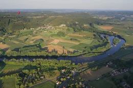 Blick vom Ballon, die Dordogne ist der Hauptfluss des P&eacute;rigord.
