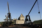 Die Burg von Castelnaud stand lange Zeit unter englischer Herrschaft, w&auml;hrend die gegen&uuml;berliegende Burg von Beynac unter franz&ouml;sischer stand.