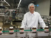 Reporter Stefan Uhl besucht das Ferrero-Werk in Stadtallendorf und blickt hinter die Kulissen der Produktion. Reporter Stefan Uhl besucht das Ferrero-Werk in Stadtallendorf und blickt hinter die Kulissen der Produktion.