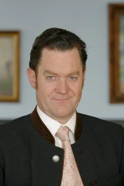 J&uuml;rgen Tonkel (Karl Schretzmayer).