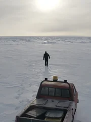 Shawn Pomrenke auf der Suche nach einem neuen Ort zum Tauchen