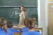 Um seine geliebte Lehrerin Lara (Doreen Jacobi) zur&uuml;ckgewinnen zu k&ouml;nnen, greift Mark zu einem allerletzten Schachzug ...