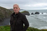 Biologist & extreme angler, Jeremy Wade investigates mysteries of the deep on dramatic North Devon coastline