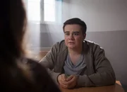 Remo Vage (Damian Th&uuml;ne) trifft sich im Gef&auml;ngnis mit seiner Schwester Petra (Elena Hesse).