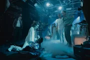 Chaos im TV-Studio des Hellsehers. Marcus Signer als Maloney, Ronja Alexander als Assistentin, B&auml;rbel Schwarz als TV-Produzentin, Pablo Caprez als Hellseher Xavier, Stefan Kurt als Polizist