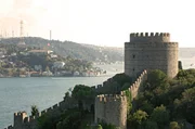 Der Hauptturm der Festung Rumeli Hisari war strategisch ein extrem wichtiger Kommandoposten f&uuml;r Sultan Mehmed.