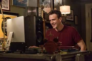 Jay (Jason Segel)