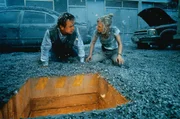 Der Leiter des B&uuml;ros f&uuml;r Katastrophenschutz, Mike Roark (Tommy Lee Jones), und die Seismologin Dr. Amy Barnes (Anne Heche) setzen alles daran, der Katastrophe Herr zu werden.
