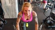 Susi hat ihr Hobby zum Beruf gemacht: Sie arbeitet als Personaltrainerin - es vergeht kein Tag, an dem nicht trainiert wird. Susis Motto: &bdquo;Mit allen Mitteln gegen das Altern ank&auml;mpfen!&ldquo;