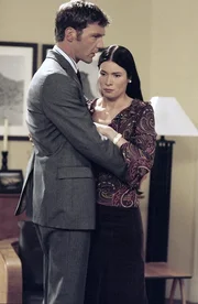 Bianca - Wege zum Gl&uuml;ck Kapitel 104 Staffel 1, Episode 104 Versucht seiner Frau Trost zu spenden: Patrik Fichte als Oliver, Elisabeth Sutterl&uuml;ty als Judith