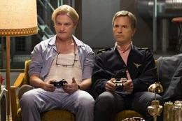 L-R: Helmut (Detlev Buck) and Lars (Christoph Maria Herbst)