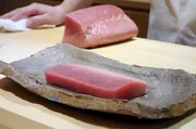 Vom Fischmarkt in die feinsten Sushi-Restaurants der Welt