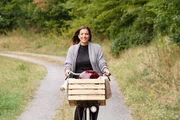 Mit mehr als einer Millionen Abonnenten und über 300 Millionen Video-Views ist sie Deutschlands erfolgreichste Food-YouTuberin. Saliha Özcan, besser bekannt als Sally, begeistert mit ihrer authentischen Art auf dem Youtube-Kanal 'Sallys Welt' die Zuschauer. Mit mehr als einer Millionen Abonnenten und über 300 Millionen Video-Views ist sie Deutschlands erfolgreichste Food-YouTuberin. Saliha Özcan, besser bekannt als Sally, begeistert mit ihrer authentischen Art auf dem Youtube-Kanal 'Sallys Welt' die Zuschauer.