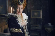 In der Dokumentation verkörpert die Wiener Burgtheater-Schauspielerin Marie-Christine Friedrich eine erfrischend schrullige und exaltierte Königin Elisabeth I. In der Dokumentation verkörpert die Wiener Burgtheater-Schauspielerin Marie-Christine Friedrich eine erfrischend schrullige und exaltierte Königin Elisabeth I.