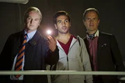Unter Schock: Lars (Christoph Maria Herbst, r.), Eroll (Elyas M'Barek, M.) und Helmut (Detlev Buck, l.) k&ouml;nnen nicht glauben, was sie sehen ...
