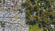 S&uuml;dafrika: Der Fotograf Johnny Miller f&auml;ngt die soziale Ungleichheit in S&uuml;dafrika aus der Vogelperspektive ein.