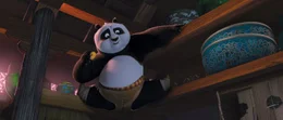 Da er unerwartet dazu berufen wird, die alte Kunst des Kung Fu-K&auml;mpfens zu erlernen, wird das Leben und der Stoffwechsel des dicken Panda auf den Kopf gestellt: Je mehr Sport er aus&uuml;bt, umso mehr muss er auch essen ...