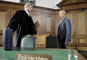 ARD/NDR - EINE FRAGE DES GEWISSENS - Regie: Thomas Bohn, am Mittwoch (29.03.06) um 20.15 Uhr vom NDR im Ersten. Der Richter (JYrg Lsw) begrYndet Beltz (C. Berkel) sein Urteil. &copy; NDR/Maria Krumwiede- Honorarfrei, Verwendung nur im Zusammenhang mit o. g. Sendung bei Nennung Bild: NDR/Maria Krumwiede (S2) NDR Presse und Information/Fotoredaktion Tel: 040 4156-2305, Fax: -2199
