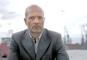 15 Uhr vom NDR im Ersten. Beltz (C. Berkel) streift durch den Hafen.