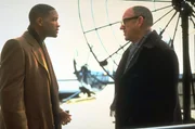 Erst als ihm der im Untergrund arbeitende Bewachungsexperte Brill (Gene Hackman, r.) die Ursachen erl&auml;utert, erkennt Robert Clayton Dean (Will Smith, l.), dass er einen gnadenlosen Gegenangriff starten muss, um sein Leben zur&uuml;ckzubekommen ..,.