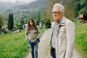 Auf einer Wanderung will der sterbenskranke Hans Lorenz (Gerd Anthoff) gegenüber Katja Baumann (Simone Thomalla) sein Gewissen erleichtern. Auf einer Wanderung will der sterbenskranke Hans Lorenz (Gerd Anthoff) gegenüber Katja Baumann (Simone Thomalla) sein Gewissen erleichtern.