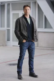 (12. Staffel) - Neu im Team: Dr. Nathan Riggs (Martin Henderson) ... (12. Staffel) - Neu im Team: Dr. Nathan Riggs (Martin Henderson) ...