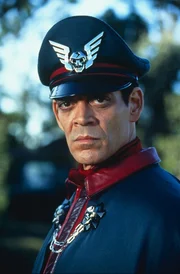 Raul Julia (Gen. Bison).