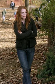 Ihren Sohn Sam habe es nie gegeben, sie habe eine Fehlgeburt gehabt und seitdem Wahnvorstellungen. Kann das wirklich sein? Ist Sam wirklich nur ein Produkt von Tellys (Julianne Moore) Phantasie?