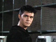 Der junge Chris Garcia (William Gallo) wird beschuldigt, seinen Stiefvater, den er gehasst hat, ermordet zu haben.