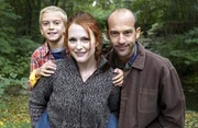 Julianne Moore (Telly), Anthony Edwards (Jim Paretta), Christopher Kovaleski (Dane)