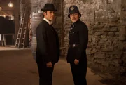 Detective William Murdoch (Yannick Bisson, l.) und Charlie Brackenreid (Charlie Clements, r.).
