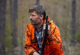 Rayburn (Nikolaj Coster-Waldau), der H&uuml;ter des Waldes.