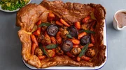 Yorkshire-Pudding mit Gemüse. Yorkshire-Pudding mit Gemüse.
