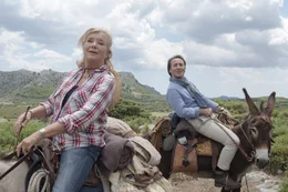 Jutta Riedl (Jutta Speidel), Bruno Bertani (Bruno Maccallini) und Esel