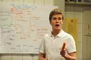 Patrick (Lucas Bauer) hat seine ganz eigene Lernmethode entwickelt.