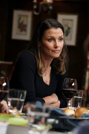 Erin Reagan (Bridget Moynahan)