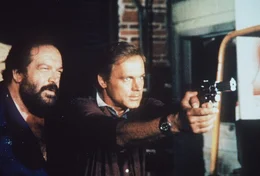 Auch nach der Suspendierung sind Steve (Bud Spencer, l.) und Doug (Terence Hill, r.) immer noch ein unschlagbares Team ...