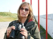 MDR Fernsehen LICHT &Uuml;BER DEM WASSER, "Spielfilm Deutschland 2009", am Sonntag (28.03.10) um 22:10 Uhr. Als Ornithologin getarnt spioniert Carolin (Gesine Cukrowski) Robert aus.