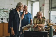 Als die Kriminalhauptkommissare Franz Leitmayr (Udo Wachtveitl) und Ivo Batic (Miroslav Nemec) mit ihrem Traitacher Kollegen Mooser (Sigi Zimmerscheid) &uuml;ber die Freil&auml;nder sprechen, erh&auml;lt Batic einen Anruf.