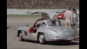Heute unbezahlbare Ikone: Mercedes 300 SL.