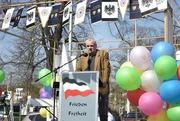 Bundesweite Versammlung von &ldquo;Reichsb&uuml;rgern&rdquo; am 6. April 2024 in Gera: Matthes Haug aus Horb am Neckar, einer der Vordenker, am Rednerpult.